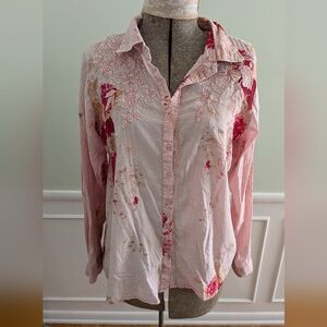 Chic Connection Floral Embroidered Pink Women's Button Up Blouse. Size M